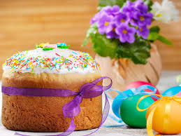 В храмах идут литургии, и, в отличие от прошлого года, на них пускают прихожан. Velikaya Subbota Pered Pashoj Primety Ritualy Chto Mozhno A Chto Zapresheno Smak Ua