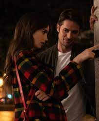 A young american woman from the midwest is hired by a marketing firm in paris to provide them with an american perspective scroll down and click to choose episode/server you want to watch. Emily In Paris Season 1 Episode 1 Review Pardon Her French Tv Fanatic
