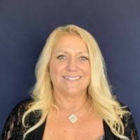 Robin Heise's Instagram, Twitter & Facebook