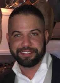 Efren Aponte's Instagram, Twitter & Facebook