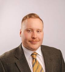 Avery Hong's Instagram, Twitter & Facebook