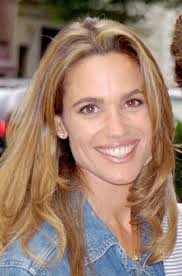 Chelsea Noble's Instagram, Twitter & Facebook