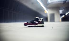 Sneaker mit dicker sohle in weiß. Trend Oder Kult Dad Shoes Revolutionieren Die Modewelt 43einhalb Blog