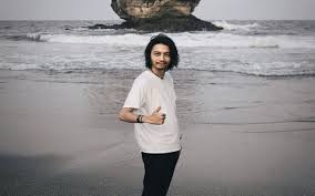 Bagian badan, bagian kepala, wajah, organ bagian dalam dan bagian anggota gerak lengakp tulisan arab, latin dan artinya. Anak Pertama Fiersa Besari Lahir Kinasih Menyusuri Bumi Lifestyle Bisnis Com