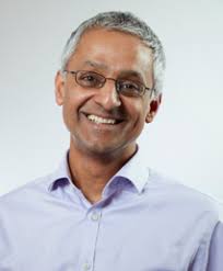 C O M M E N C E M E N T