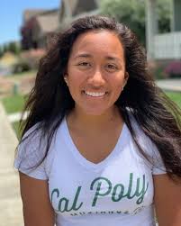 Meet the Member Monday! Welcome to the team Francesca Carlin! ✨ Francesca  is from Spreckles, Ca and will be majoring in Animal Science! 🐴📚 This  Mustang will be competing in Team Roping,