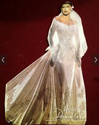 Bnwot Vintage Ilissa By Demetrios Silk Sheath W Detachable Train Wedding Sz 20 Wedding Gowns Vintage Vintage Gowns Beautiful Outfits