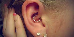 Do Daith Ear Piercings Help Prevent Migraine Experts Review Types Of Ear Piercings Daith Piercing Cool Ear Piercings