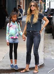 Heidi klum treats her daughters leni, 9, and lou, 4, to dinner at cecconi's on sunday (december 8) in beverly hills, calif. Heidi Klum S Daughters Helene Lou Sulola S Ultimate Bio