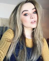 Sabrina carpenter (@sabrinacarpenter) on tiktok | 25.3m likes. When Sabrinacarpenter Says I Ll Just Take A Selfie You Let Her Because Umm This H Makeup For Sabrina Carpenter Sabrina Carpenter Style Sabrina