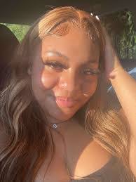 Alyssa Barrett's Instagram, Twitter & Facebook