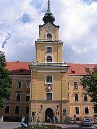 Zarejestrowany jako kempingowy 4 osobowy (4 miejsca do jazdy i spania). Rzeszow Castle Wikipedia