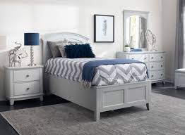 We offer youth bedroom furniture sets fit for royalty. W99wrvtgxrc3om