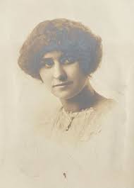 I'm going to be posting a number of unidentified photos tonight. These are  from the Irene Mulzer collection. I believe they were photos from her mom  (Mary WIESNER Mulzer) and/or Anton Mulzer.