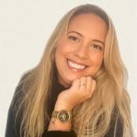 Jackie Curran's Instagram, Twitter & Facebook