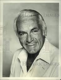1980 Press Photo Actor Ted Knight in "Too Close For Comfort"