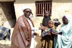 Jun 09, 2021 · by najeeb maigatari on jun 9, 2021 share has nigeria, since its return to democracy, witnessed a gory violation of human rights as heartbreaking as in the case of sheikh ibraheem zakzaky, leader. Sheikh Zakzaky Donates Blankets Drugs Mosquito Nets To Hundreds Of Displaced Persons Photos