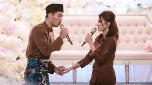 Indahnya sungguh di hari raya ramainya orang bersuka ria indahnya sungguh di hari raya ramainya orang bersuka ria. Lagu Seloka Hari Raya Dulu Hail Uji Kini Fattah Fazura Kitareporters Semua Boleh Jadi Reporter