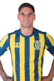 El escudo, actualizado con las seis estrellas, se posa al. Rosario Central 2020 2021