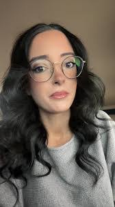 Chelsey Bartlett's Instagram, Twitter & Facebook