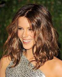 20 Best Wavy Bob Haircut Pics For Next Season Bob Haircut And Hairstyle Ideas Hair Styles Haircuts For Wavy Hair Face Slimming Hairstyles