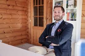 Mark Boris Andrijanič: Včasih imam občutek, da v Sloveniji nimamo vlade,  ampak resničnostni šov radikalcev, koristolovcev in diletantov