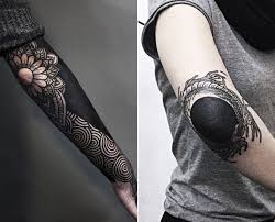 Mar 02, 2021 · many people opt for solid black tattoos for good reason. Solid Black Tattoo 100 Inspirationen Fur Mutige Schwarze Tattoos Freshouse