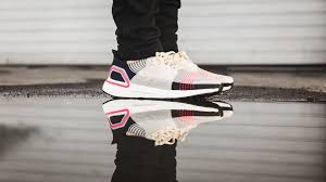 The adidas ultra boost is one of the most comfortable and responsive shoes i have worn, and one of the sexiest too, but it came at a hefty price. Adidas Ultra Boost Bleib Mit Unisport Auf Dem Laufenden