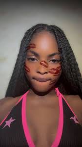 I'm new here ooo feel free to chat me up