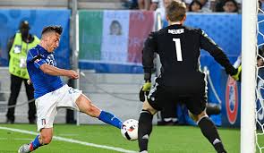 Emanuele giaccherini is an italian professional footballer who plays as an attacking midfielder for serie b club. Emanuele Giaccherini Wechselt Zum Ssc Neapel