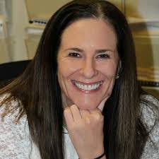 Jessica Arscott's Instagram, Twitter & Facebook