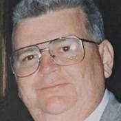 Howard Howlett's Instagram, Twitter & Facebook