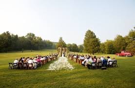 Cf32f38cd6543853bff78d1793e29ea6 Jpg 600 395 Pixels Field Wedding Funny Wedding Photography Cathedral Ceremony