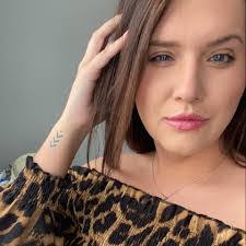 Kelsey Hinkle's Instagram, Twitter & Facebook