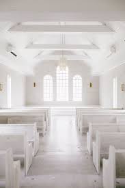 Leanne Ford Designed This Texas Chapel And It S Perfect For Your Minimalist Wedding Dallas Wedding Venues Modern Wedding Venue Wedding Venues Texas Dallas