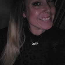 Tabitha Starr (starrtabitha)