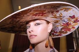 BACKSTAGE AT RALPH & RUSSO HAUTE COUTURE