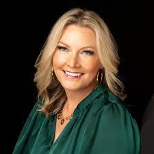 Beth Mattei's Instagram, Twitter & Facebook