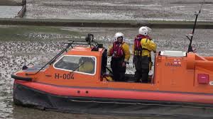 The hovercraft allows us to fly across dangerous terrain, enabling our lifesavers to quickly get to those who need us most. 160528 Southend On Sea Rnli Hovercraft 4yt Youtube
