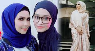 Mengejutkan perceraian laudya cynthia bella engku emran dikaitkan dengan posting ig erra fazira. Che Ta Ajar Intan Salleh Teknik Hentakan Tumit Tinggi Untuk Perampas Gosip Socmed Hiburan Trending Cari Infonet