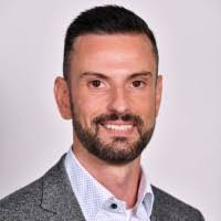 Jenny Moniz's Instagram, Twitter & Facebook