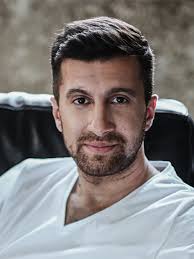 В некоторых случаях присутствует краткое содержание. Amiran Sardarov Biografiya Foto Lichnaya Zhizn Novosti Instagram 2018 Biografii