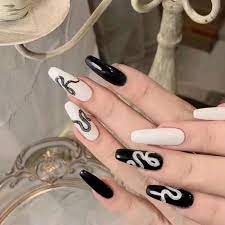 Este es otro diseño de uñas que es bien popular últimamente. Calcomania Para Unas Con Diseno De Serpiente Negra Calcomania Para Unas Adornos De Calcomanias Para Unas 1 Unidad Pegatinas Y Calcomanias Aliexpress