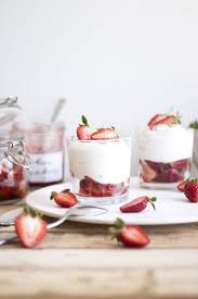 Mousse De Morango Strawberry Mousse Summer Recipes Food Eat Dessert