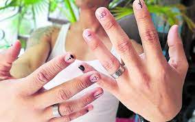 Desde las decoraciones favoritas de siempre hasta ideas totalmente nuevas, las mejores y más audaces tendencias de uñas. Unas Decoradas Para Hombre Diario De Queretaro Noticias Locales Policiacas De Mexico Queretaro Y El Mundo