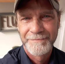 Why is my Predator 212 non-hemi engine having trouble starting and stalling  under heavy load?