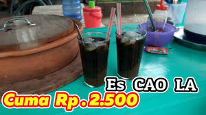 Ia mencontohkan olahan dari oncom yakni comro yang merupakan singkatan dari kata oncom dijero yang artinya oncom di dalam. Cuma Rp 2 500 Es Cao Termurah Es Cincau Hitam Gula Merah Indonesian Lamongan Street Food Youtube