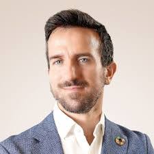 Adele Richmond's Instagram, Twitter & Facebook