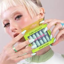 Daisy Press-on Nails