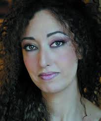 About Me :: Rosmake-up